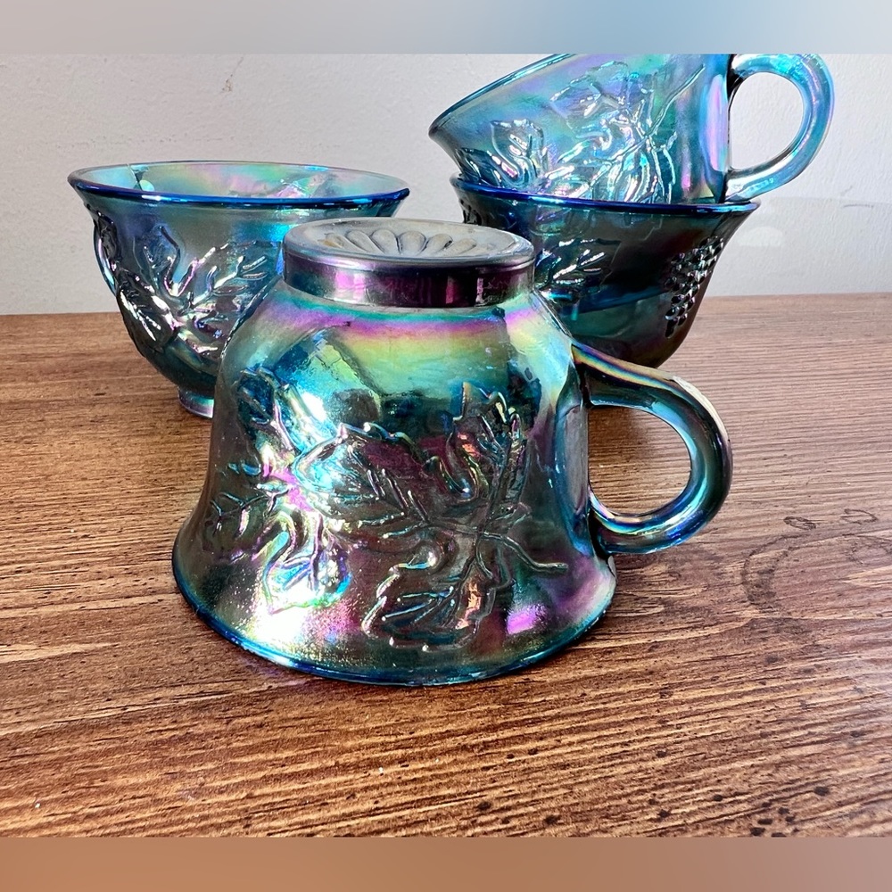 4-Indiana Harvest Grape Style Carnival Glass Set of 4 cups - Picture 4 of 6